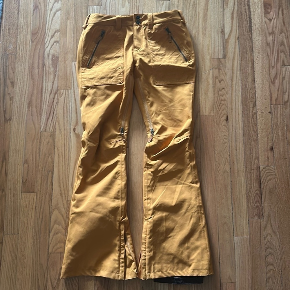 Burton sz M mustard colored dryride ski snowboard winter snow pants great cond